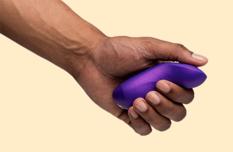 We-Vibe Chorus Pro haptic squeeze remote demonstration showing intensity control