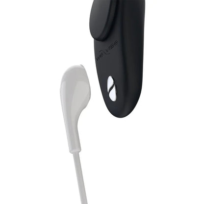 We-Vibe Moxie+ charging with USB cable and magnetic charging port