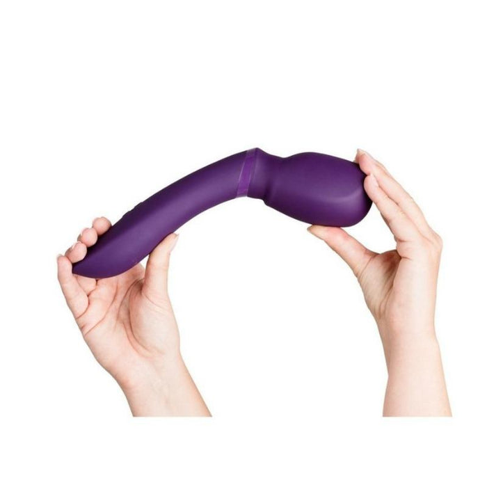 Flexible neck and soft rounded head of We-Vibe Wand 2 for targeted stimulation